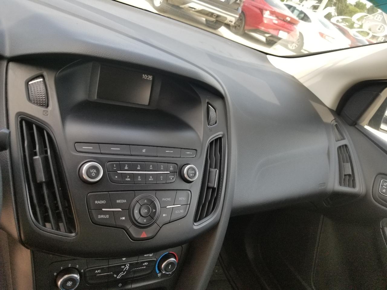 Ford Focus SE Sedan 2018
