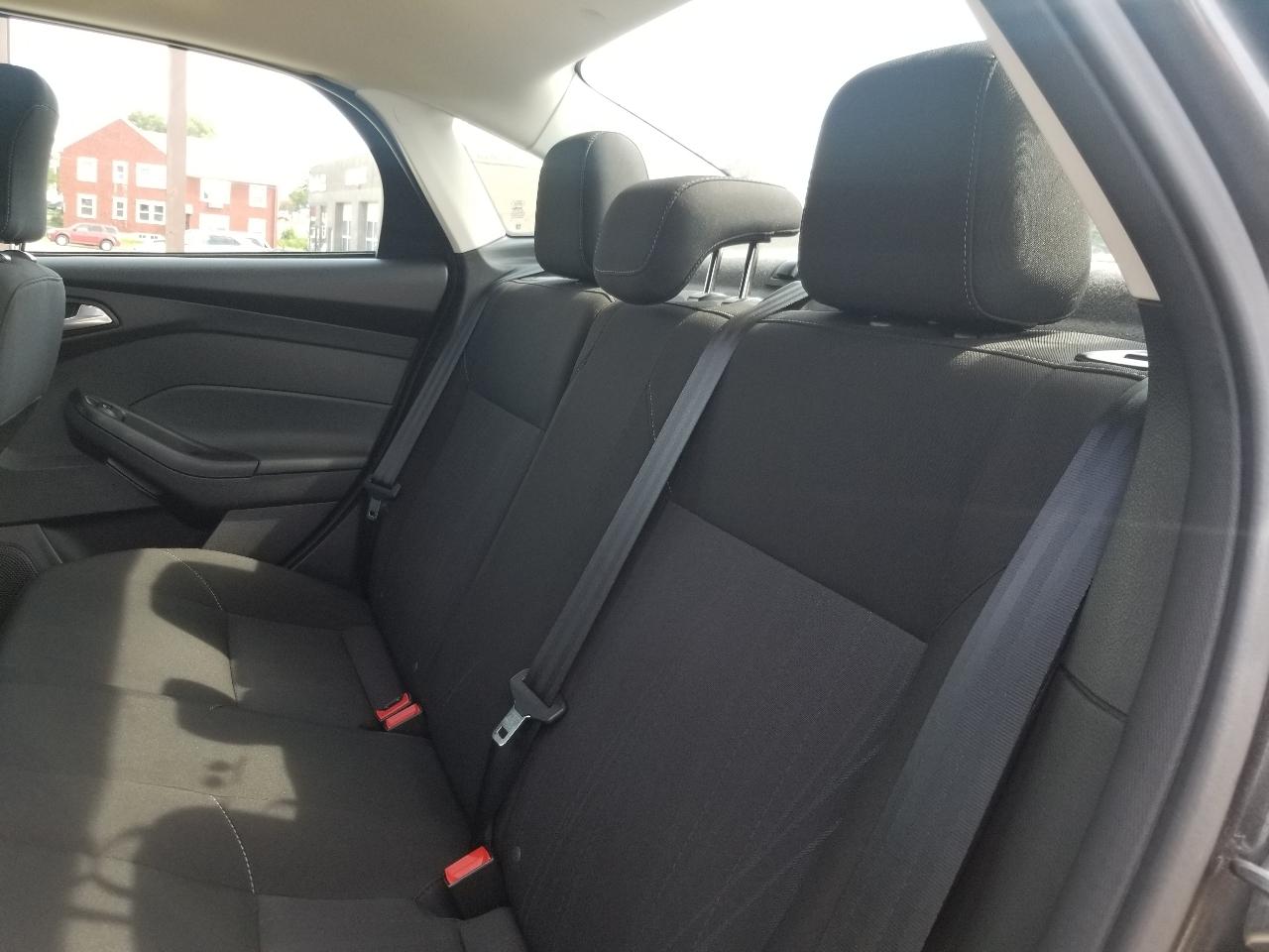 Ford Focus SE Sedan 2018