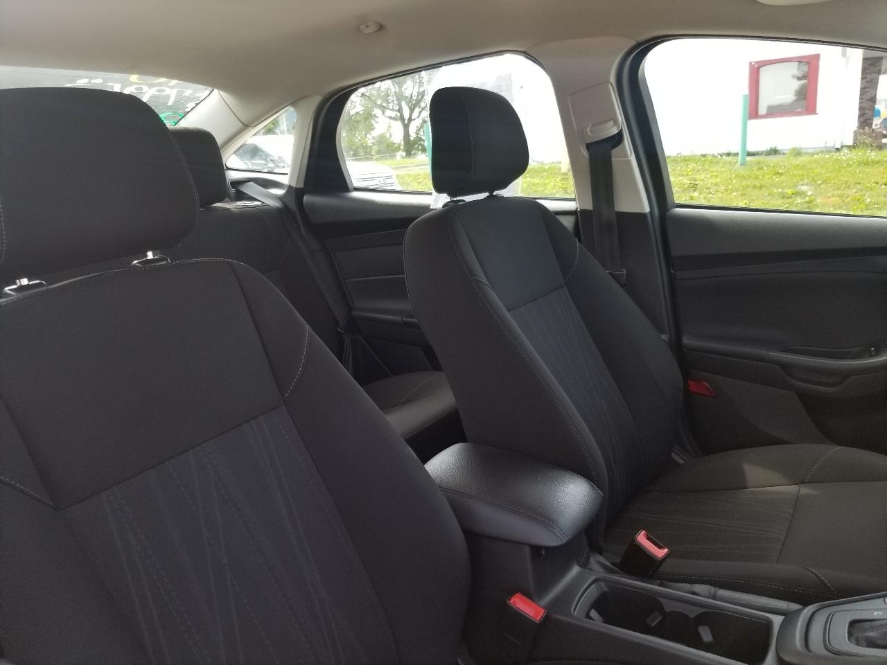 Ford Focus SE Sedan 2018