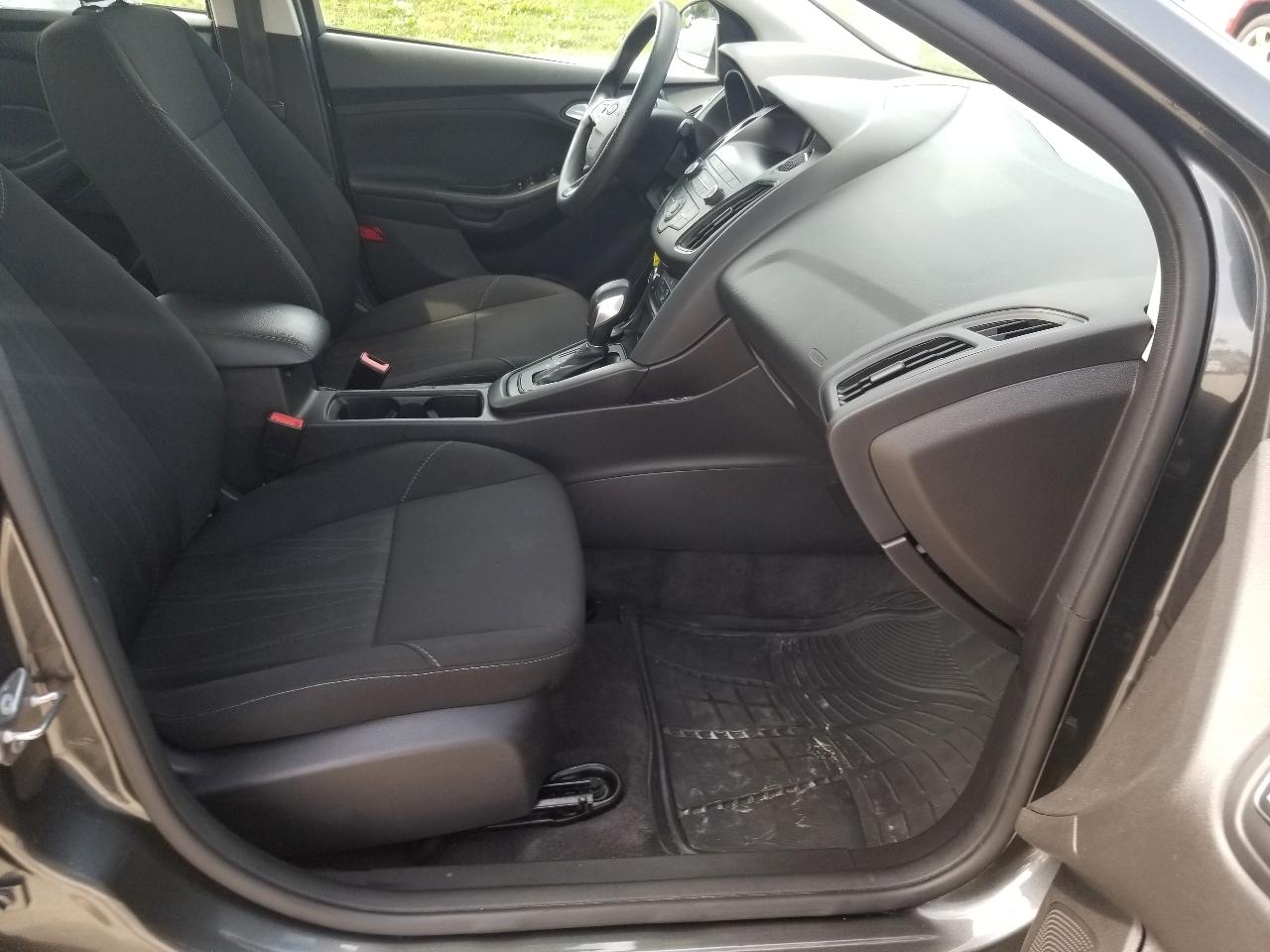 Ford Focus SE Sedan 2018