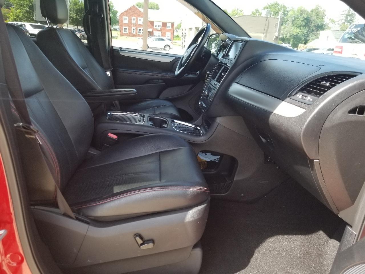 Dodge Grand Caravan 4dr Wgn R/T 2016