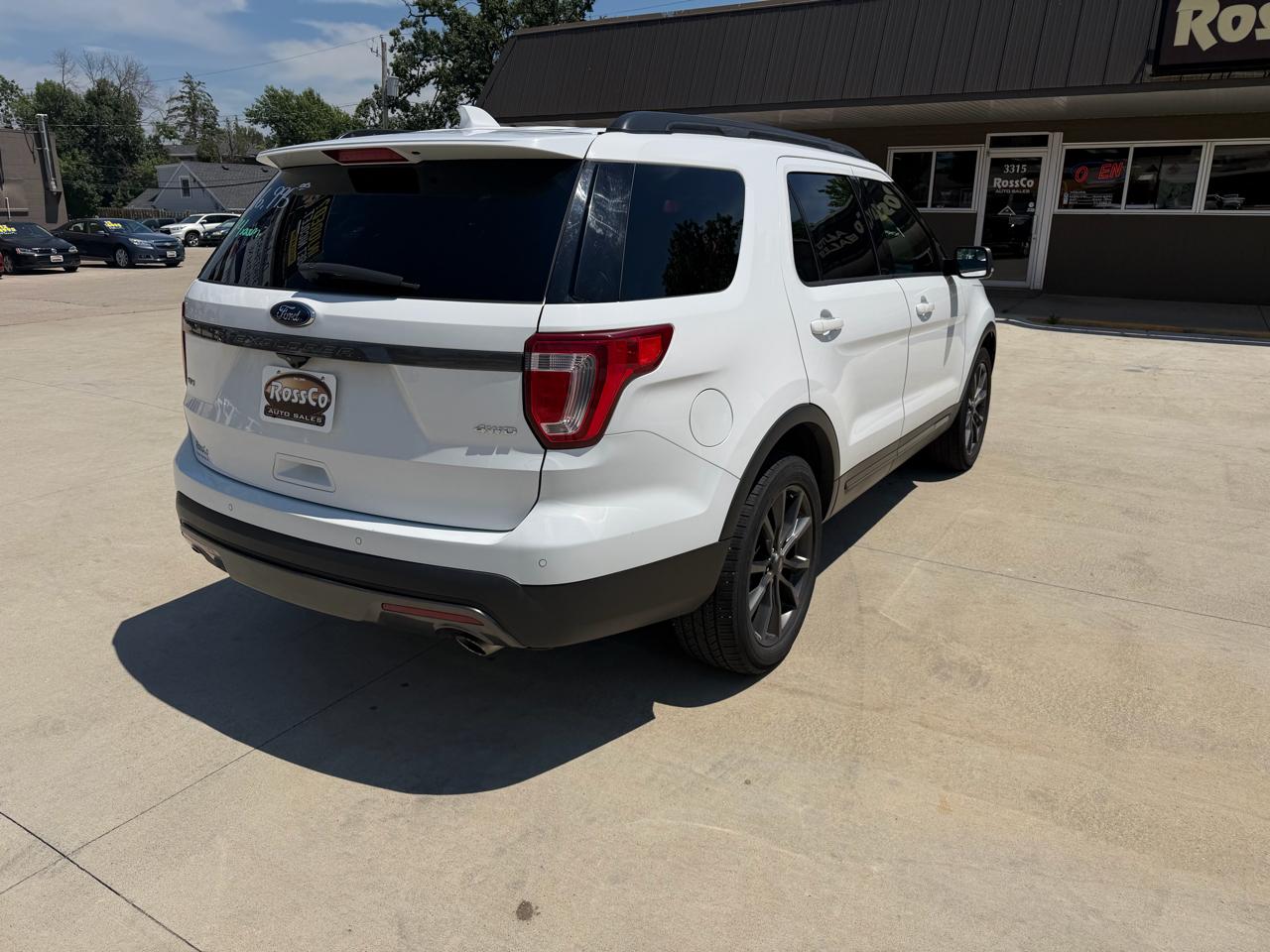 Ford Explorer XLT 4WD 2017