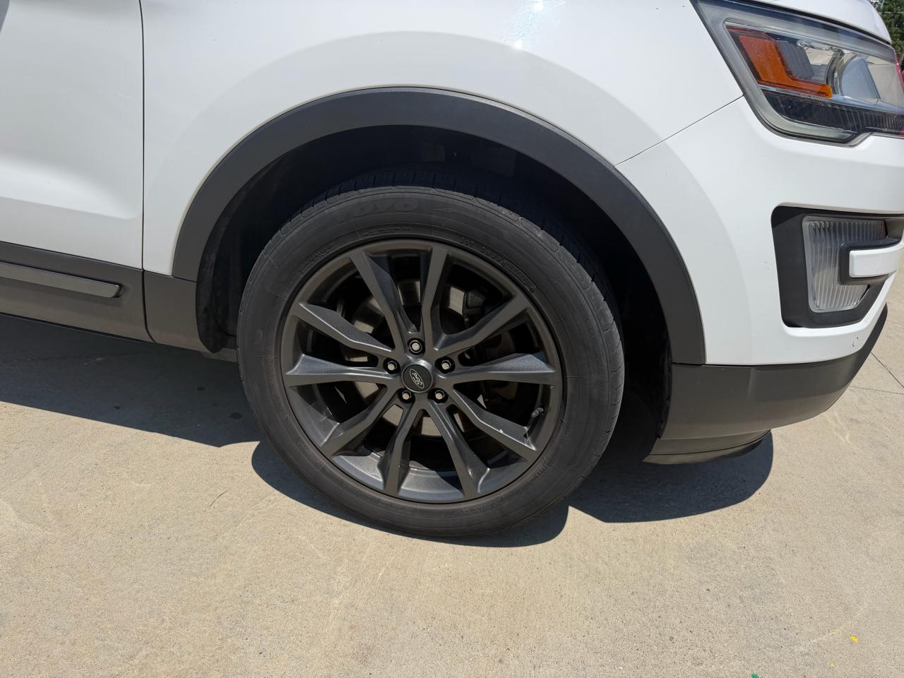 Ford Explorer XLT 4WD 2017
