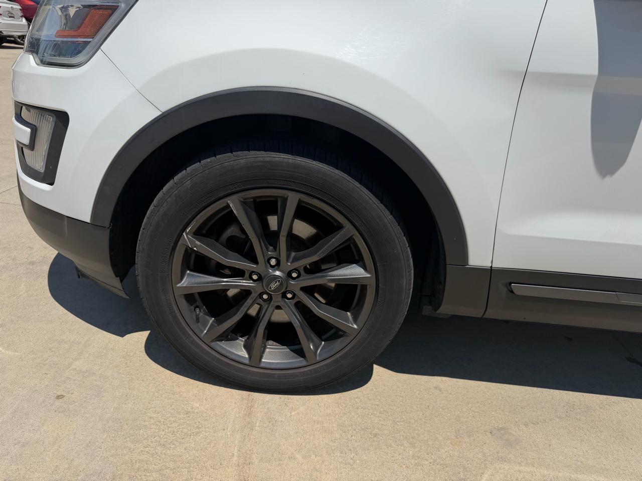 Ford Explorer XLT 4WD 2017