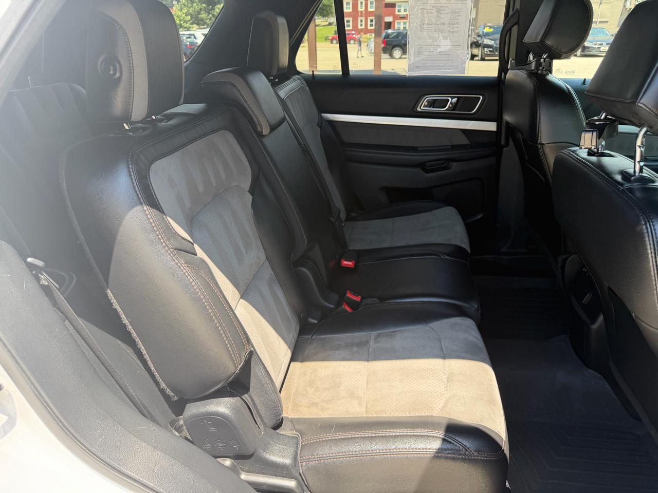 Ford Explorer XLT 4WD 2017