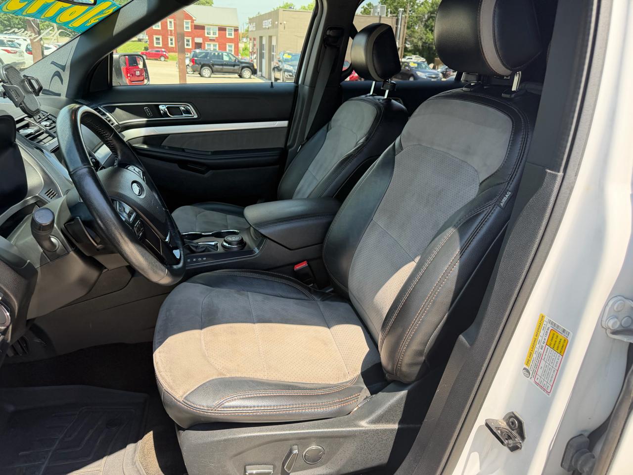 Ford Explorer XLT 4WD 2017