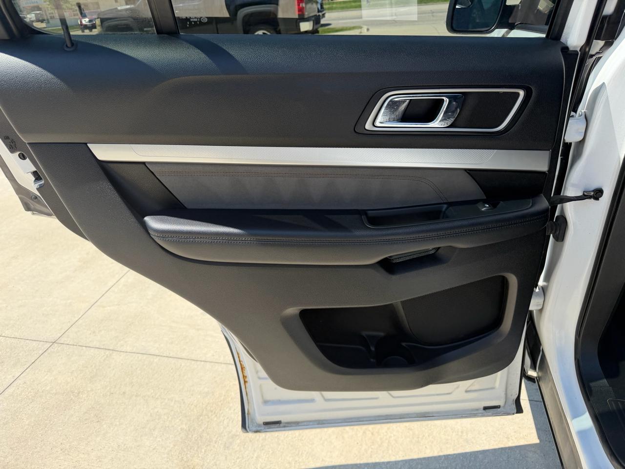 Ford Explorer XLT 4WD 2017