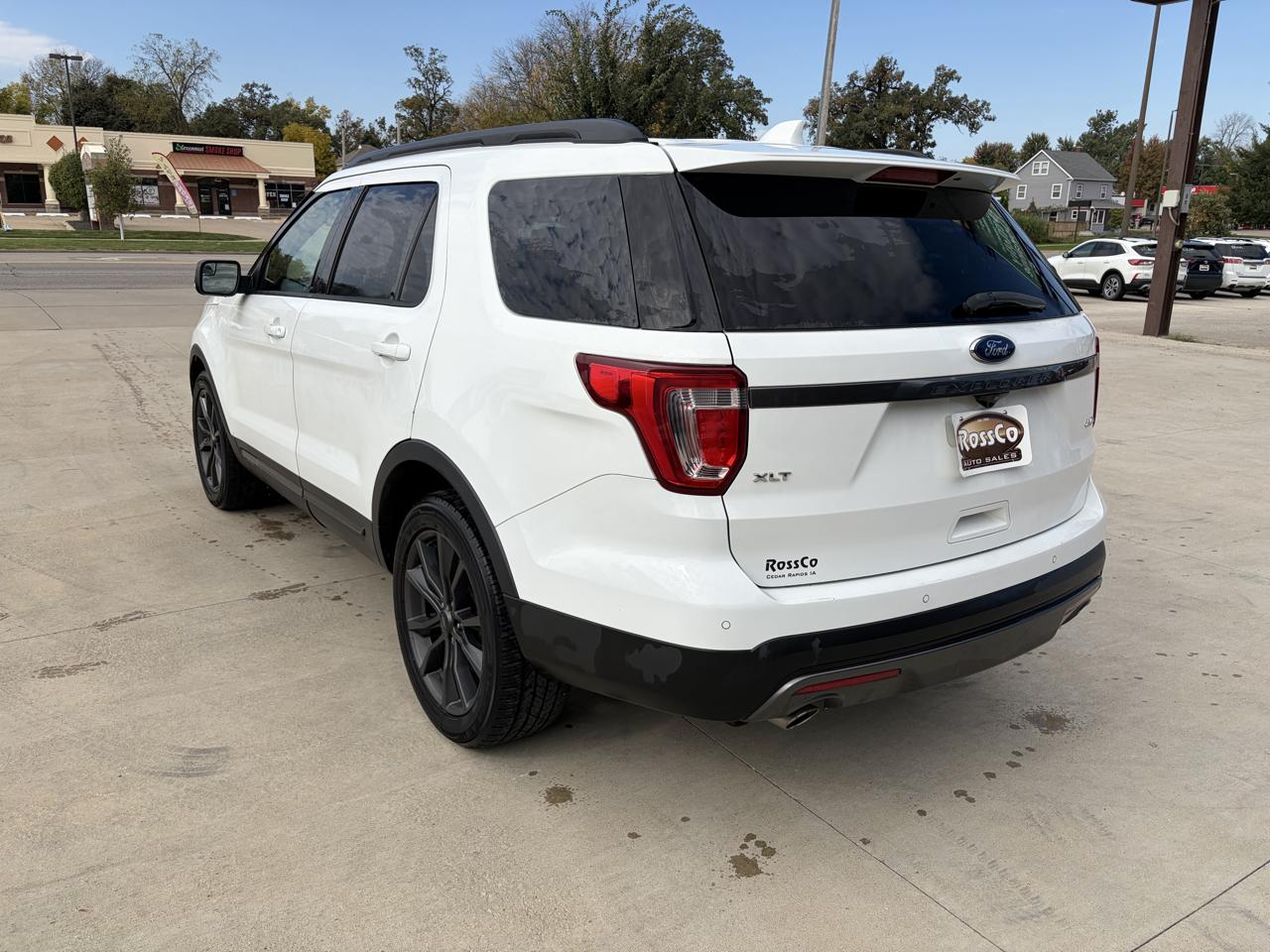 Ford Explorer XLT 4WD 2017
