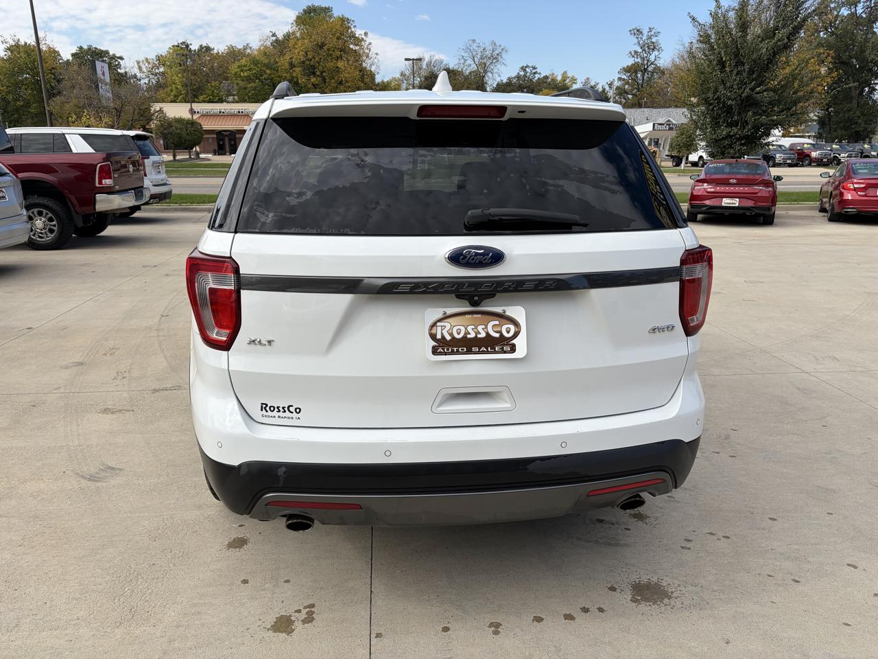 Ford Explorer XLT 4WD 2017