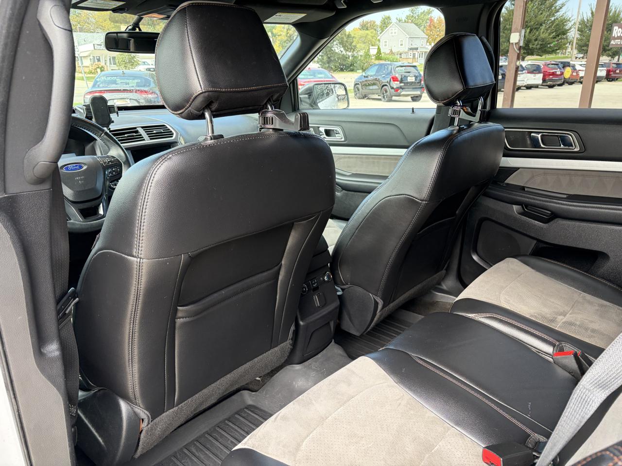 Ford Explorer XLT 4WD 2017