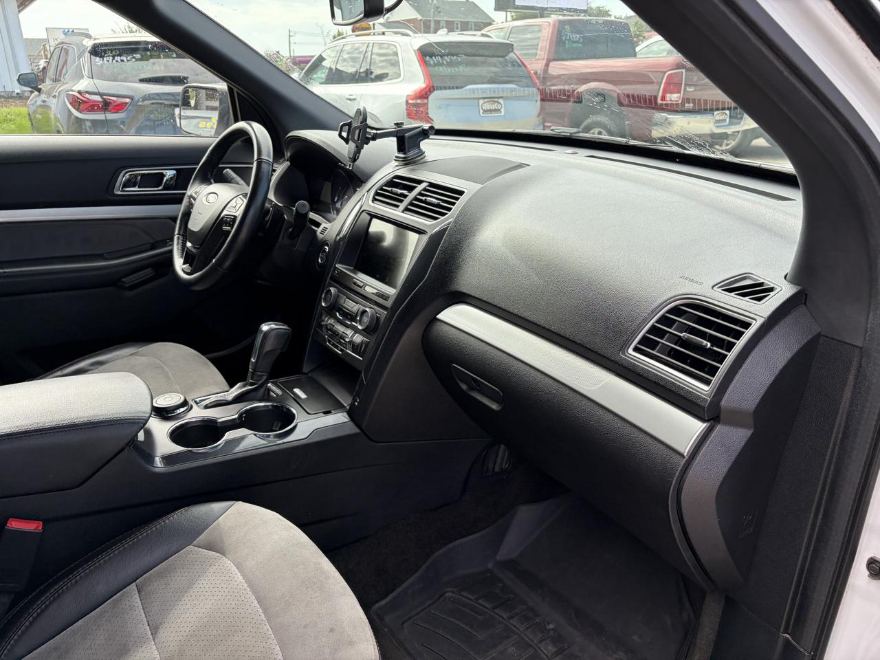 Ford Explorer XLT 4WD 2017