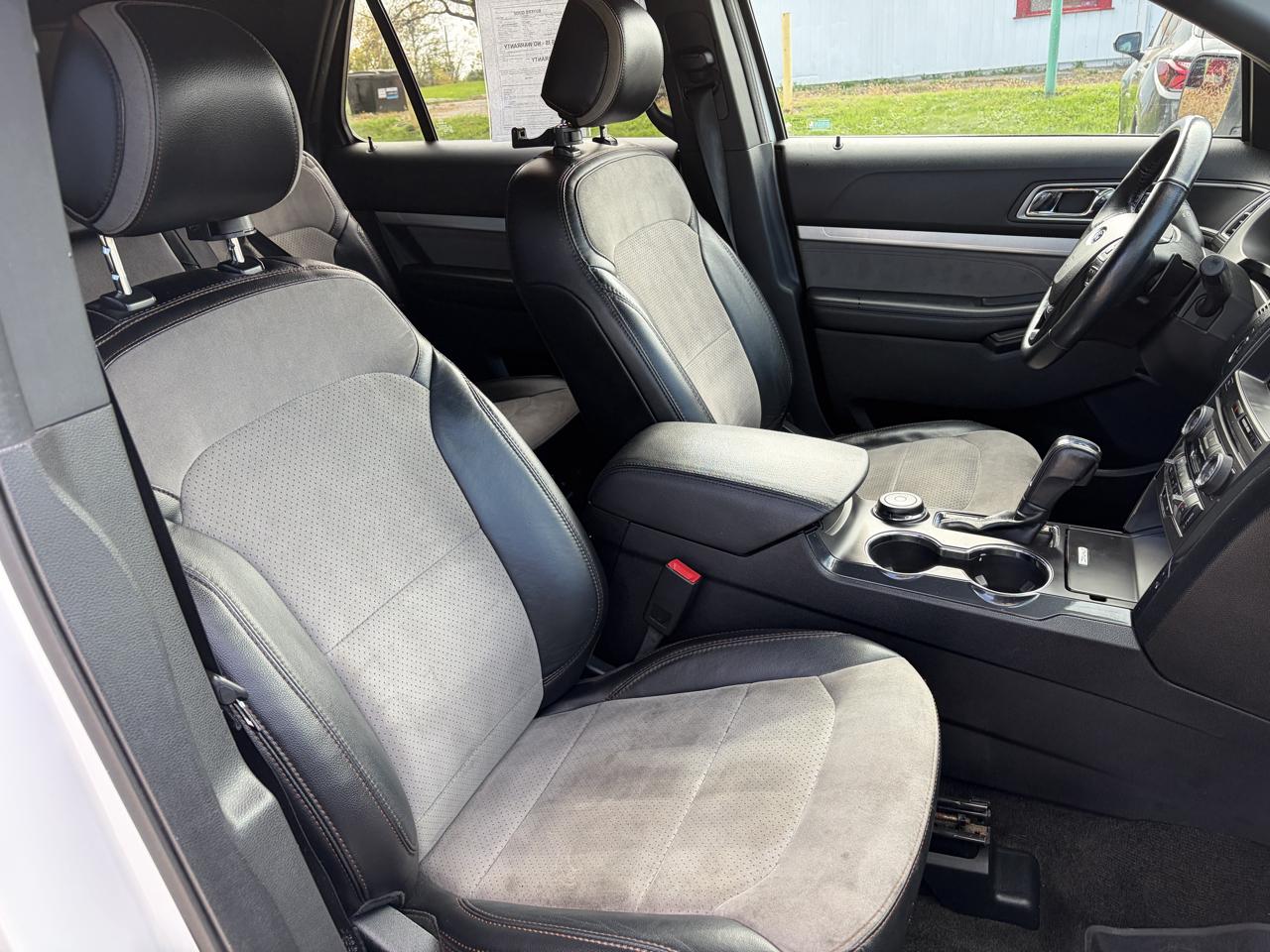 Ford Explorer XLT 4WD 2017