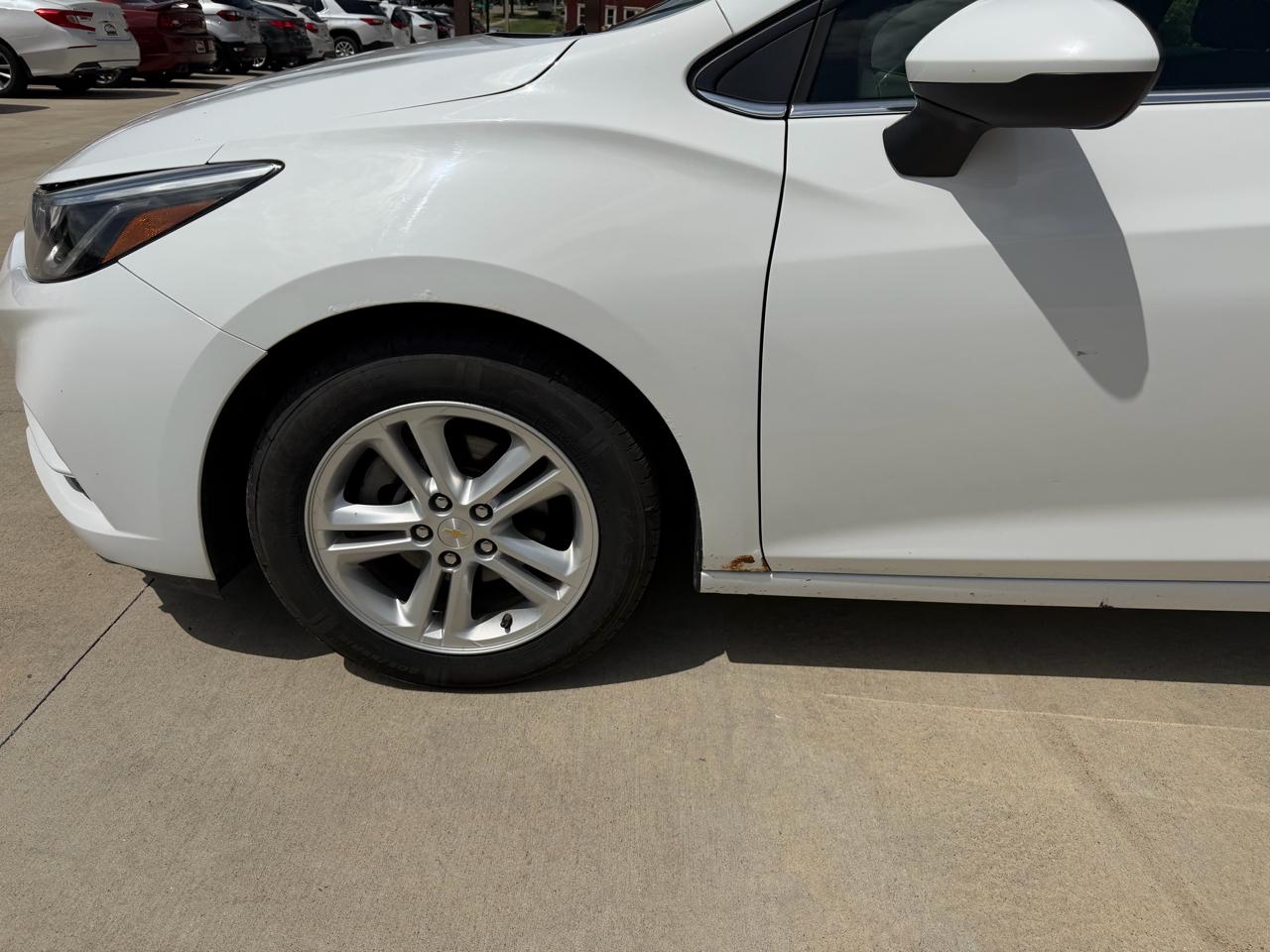 Chevrolet Cruze 4dr Sdn 1.4L LT w/1SD 2017
