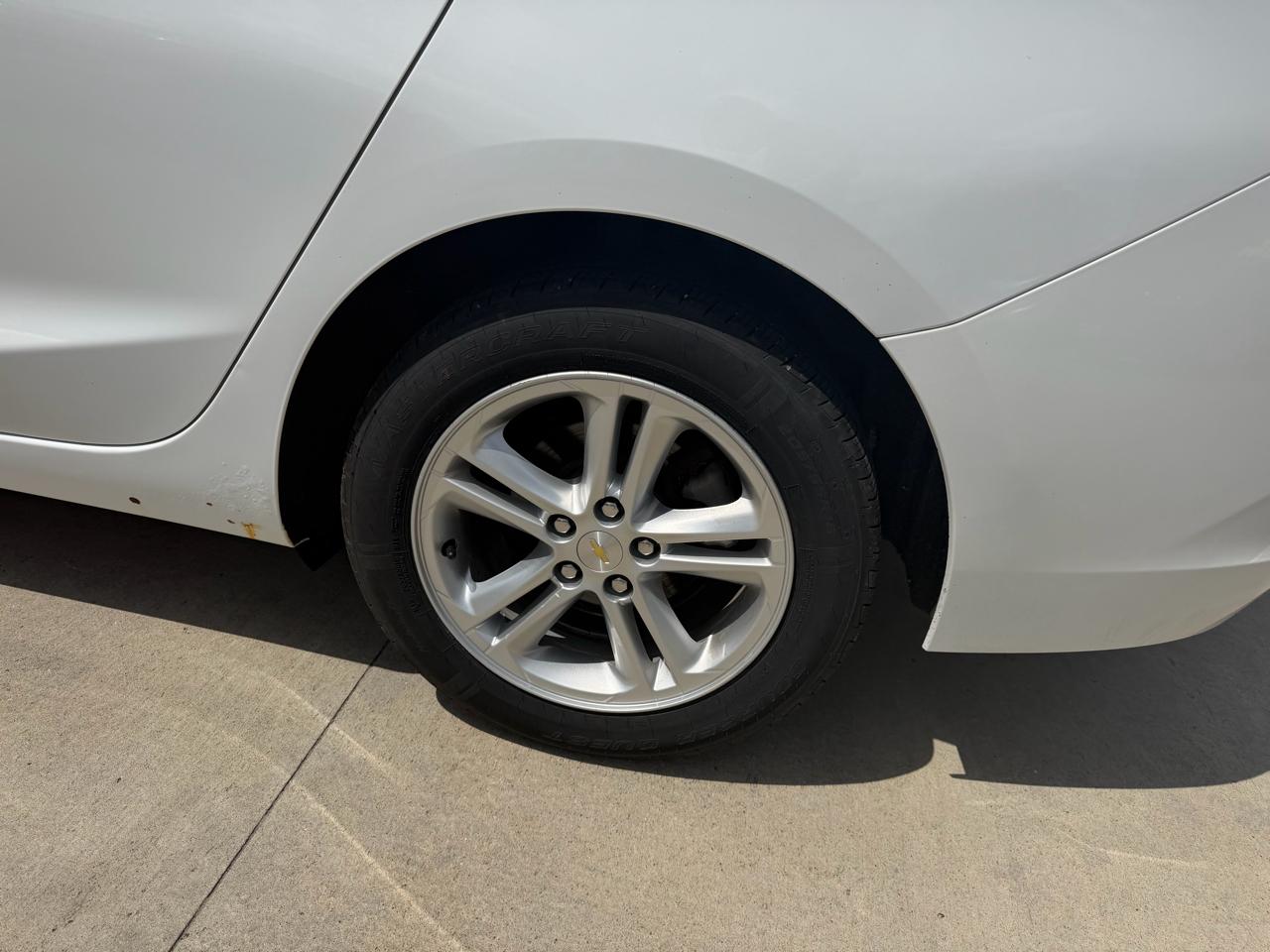 Chevrolet Cruze 4dr Sdn 1.4L LT w/1SD 2017