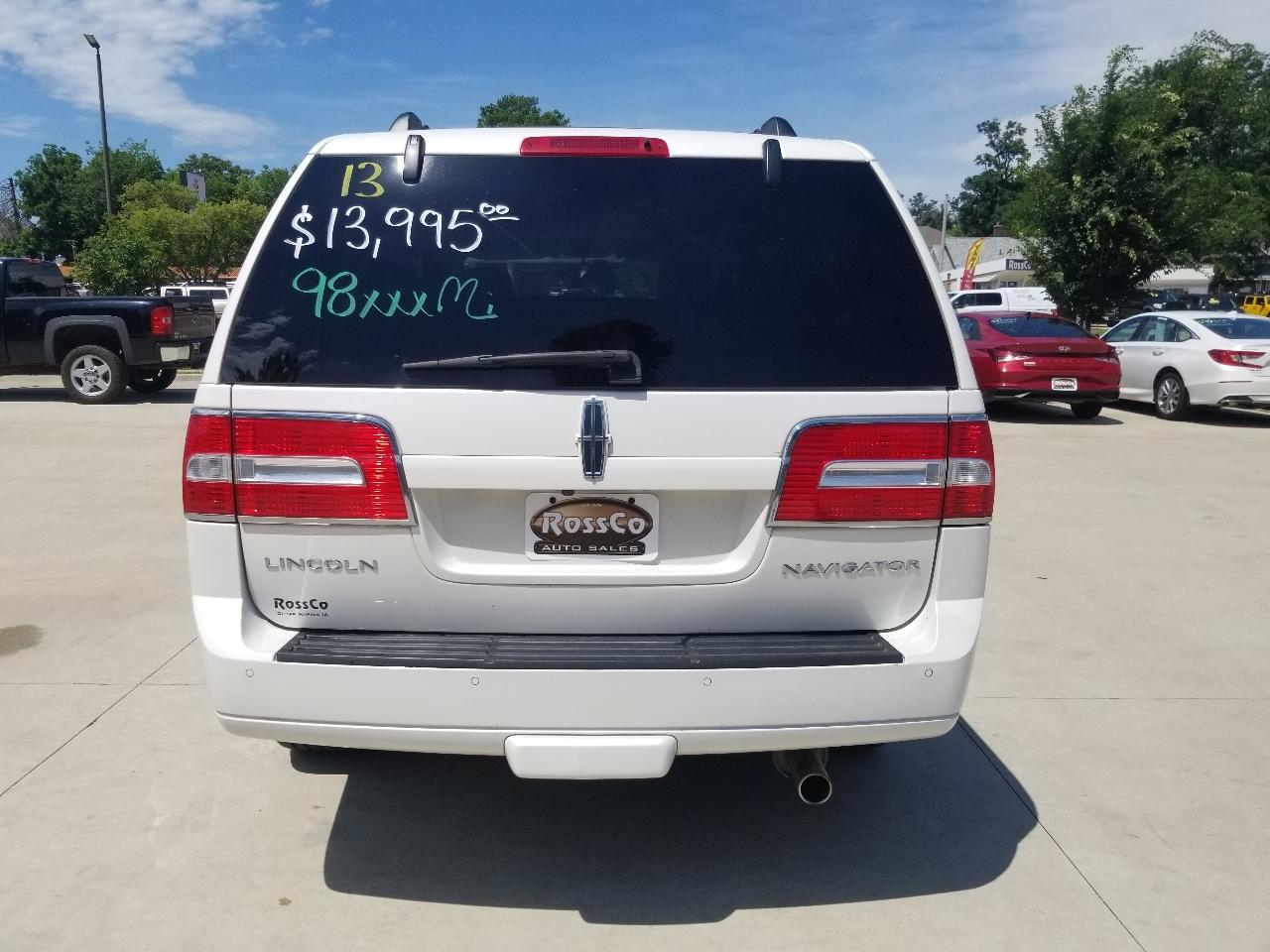 Lincoln Navigator 4WD 4dr 2013