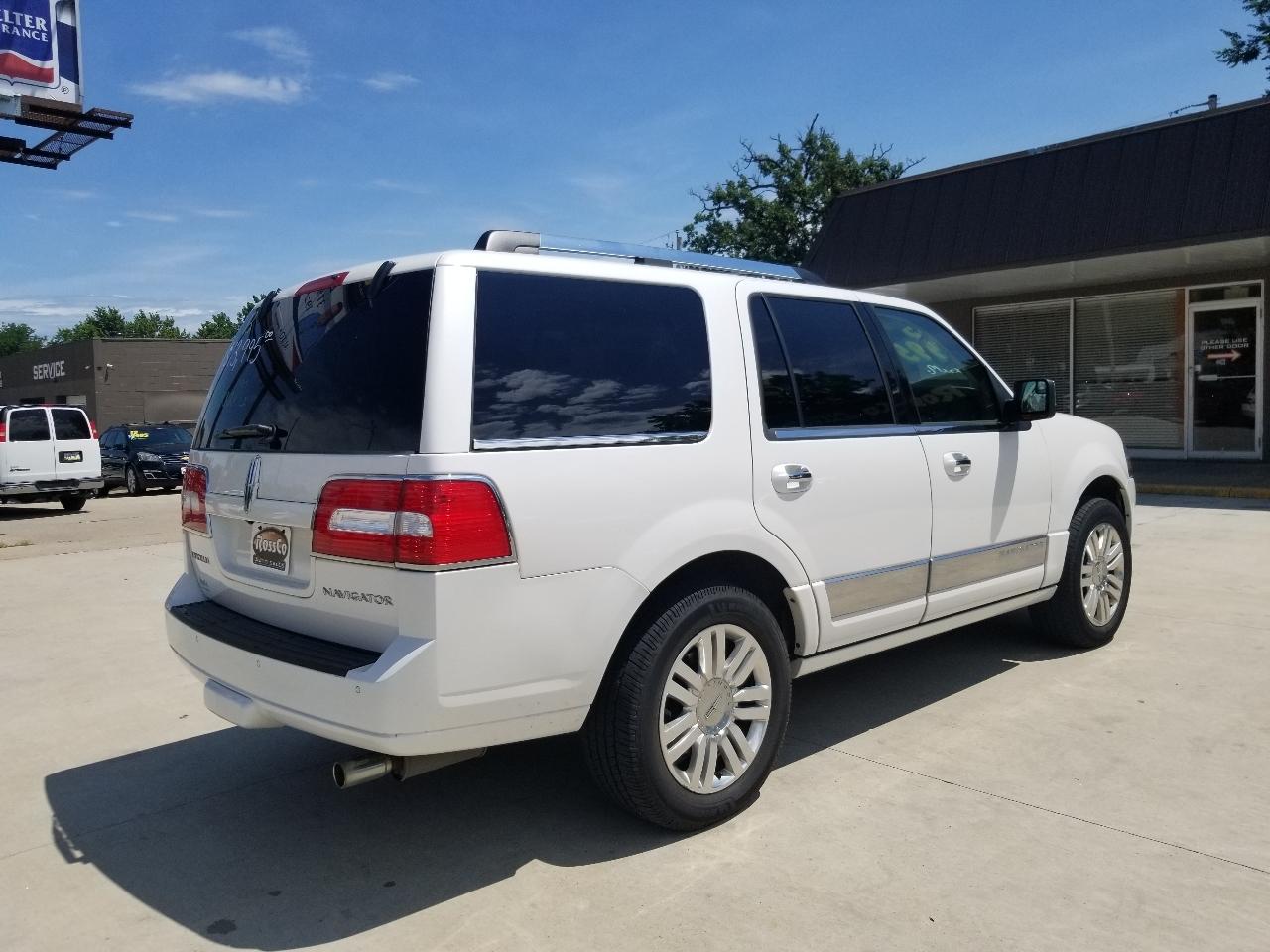 Lincoln Navigator 4WD 4dr 2013