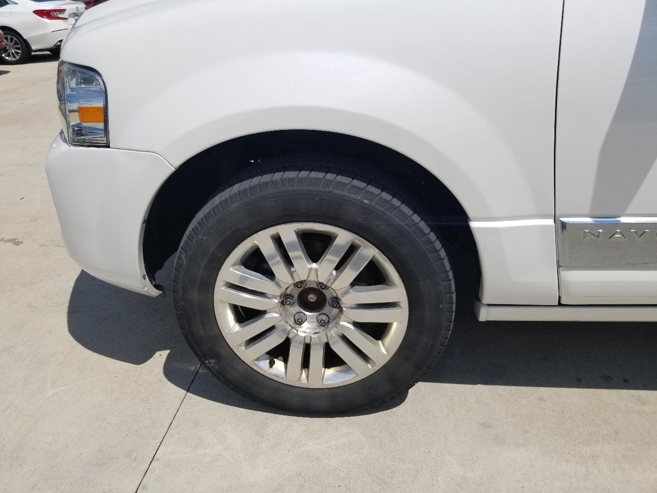Lincoln Navigator 4WD 4dr 2013