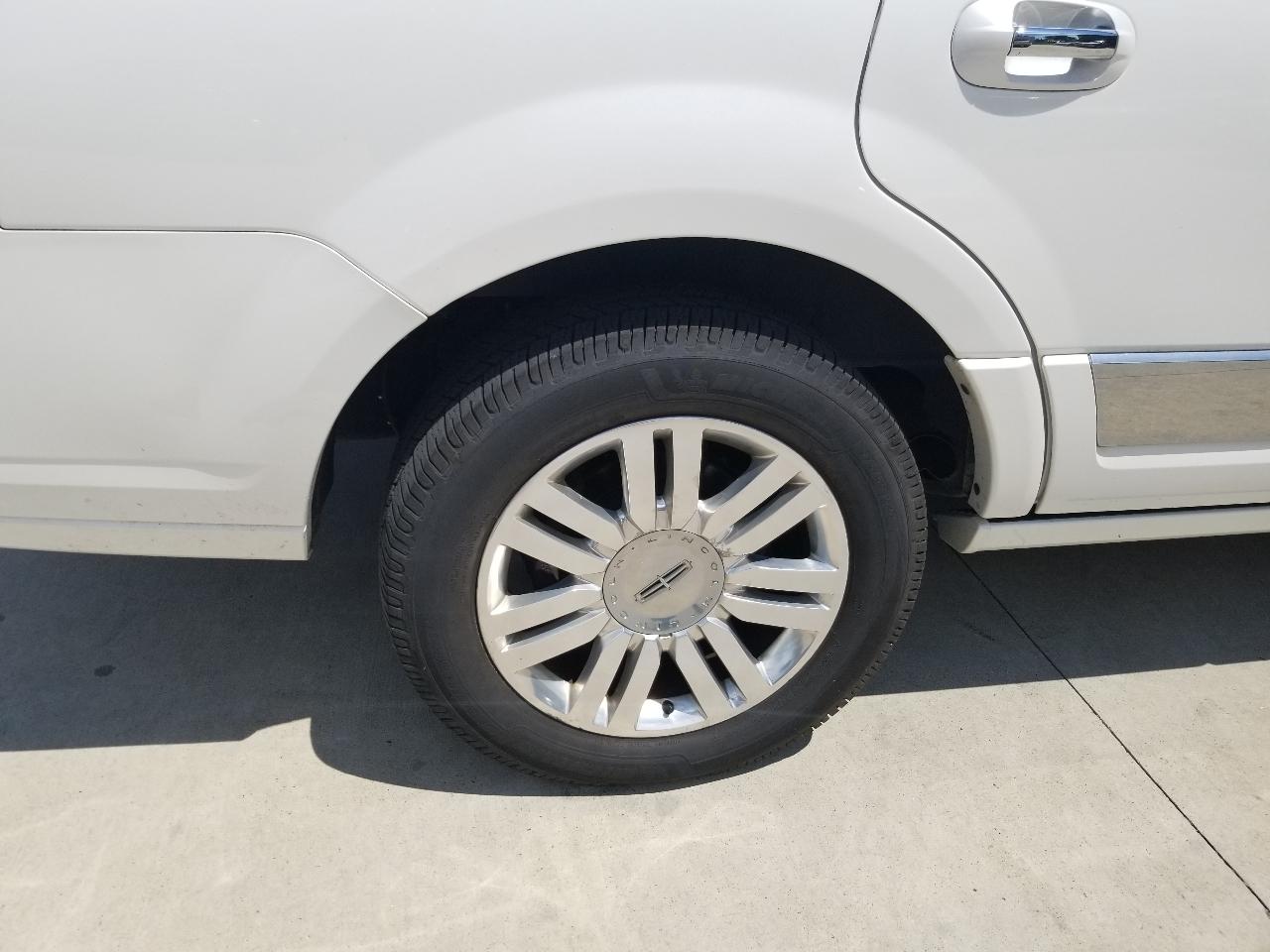 Lincoln Navigator 4WD 4dr 2013