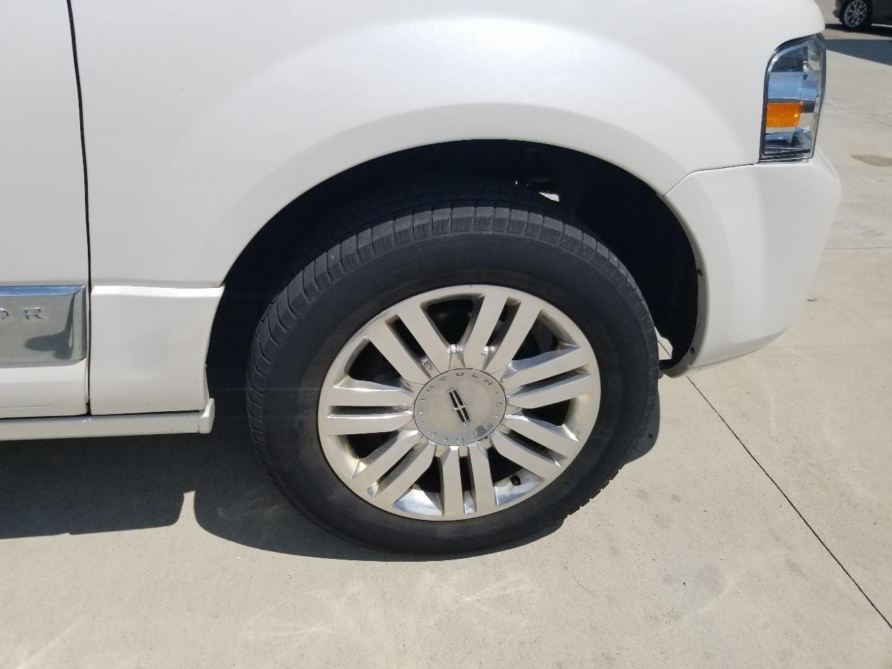 Lincoln Navigator 4WD 4dr 2013