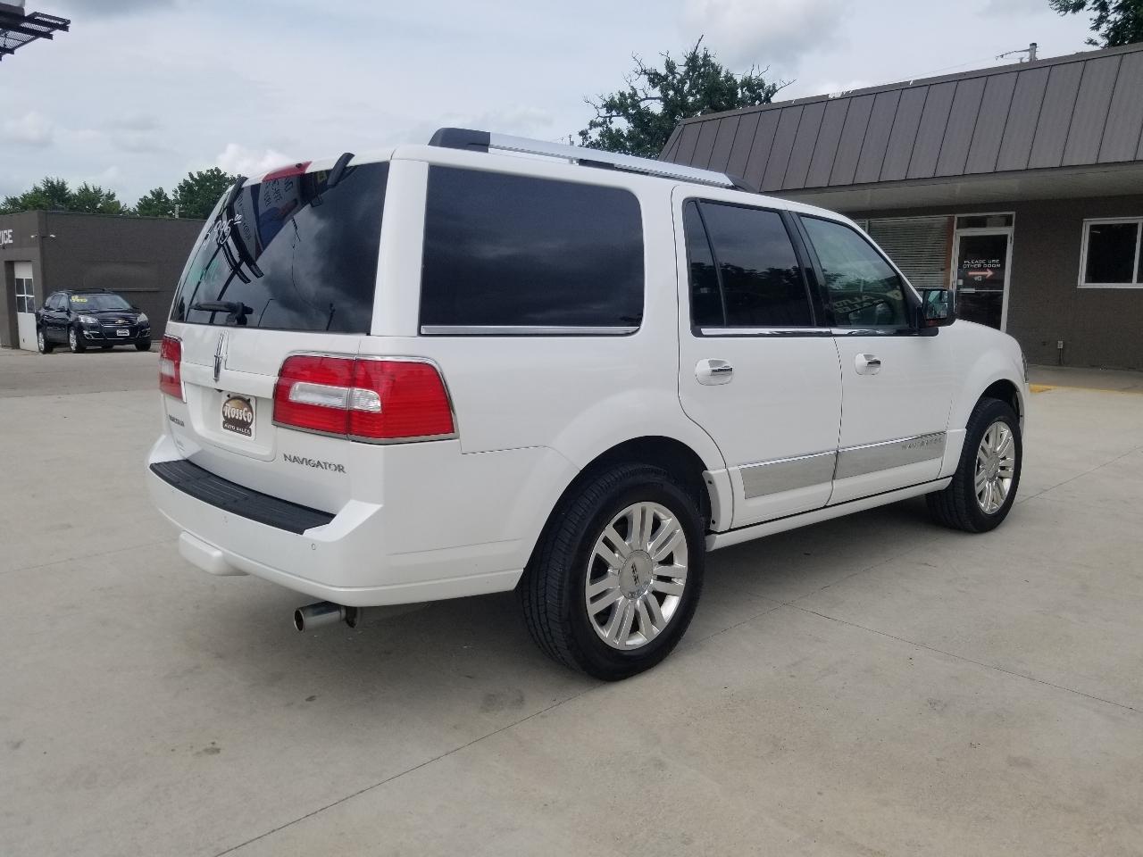 Lincoln Navigator 4WD 4dr 2013