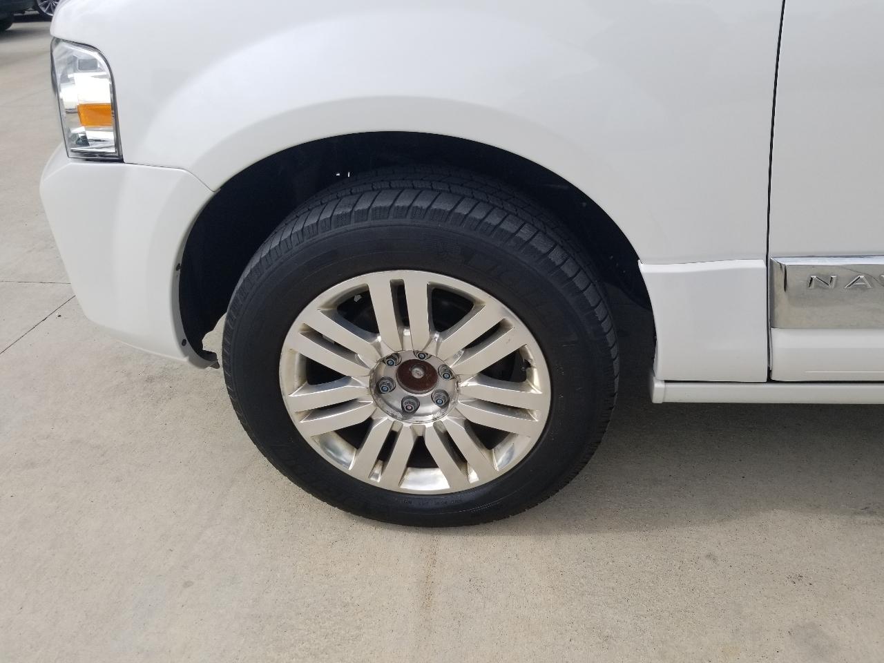 Lincoln Navigator 4WD 4dr 2013