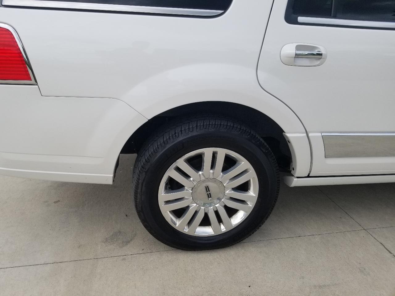 Lincoln Navigator 4WD 4dr 2013