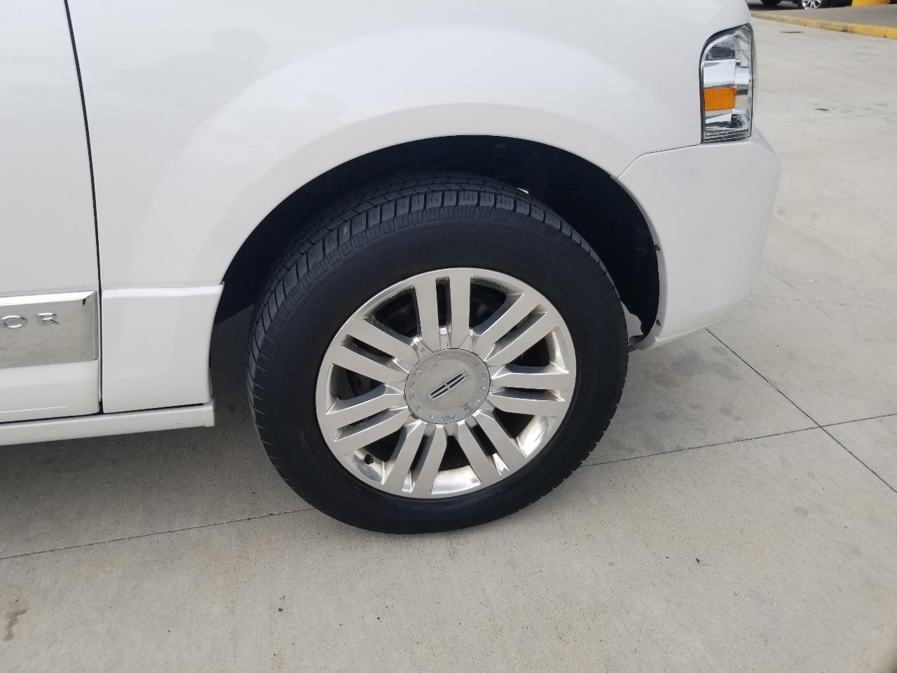 Lincoln Navigator 4WD 4dr 2013