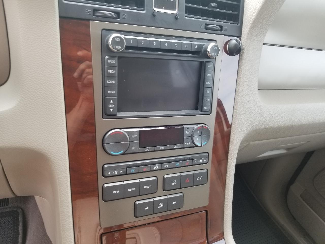 Lincoln Navigator 4WD 4dr 2013