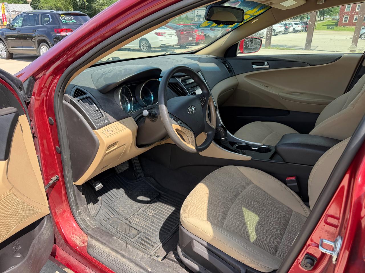 Hyundai Sonata 4dr Sdn 2.4L Auto GLS 2012