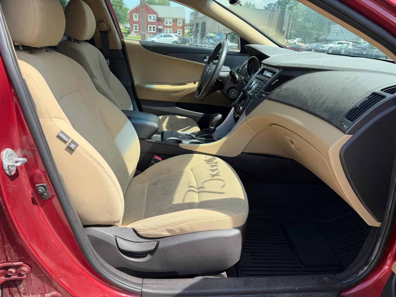 Hyundai Sonata 4dr Sdn 2.4L Auto GLS 2012