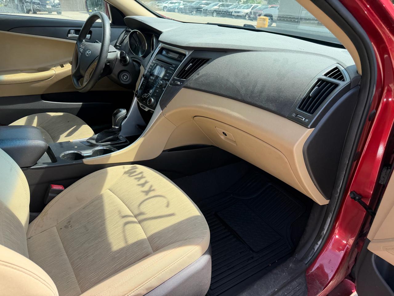 Hyundai Sonata 4dr Sdn 2.4L Auto GLS 2012