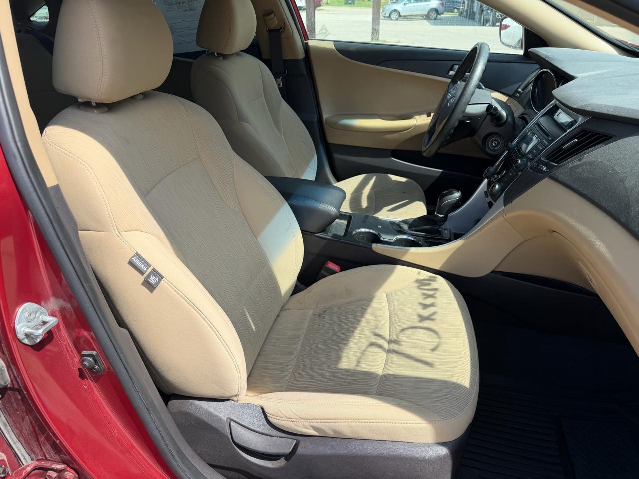 Hyundai Sonata 4dr Sdn 2.4L Auto GLS 2012