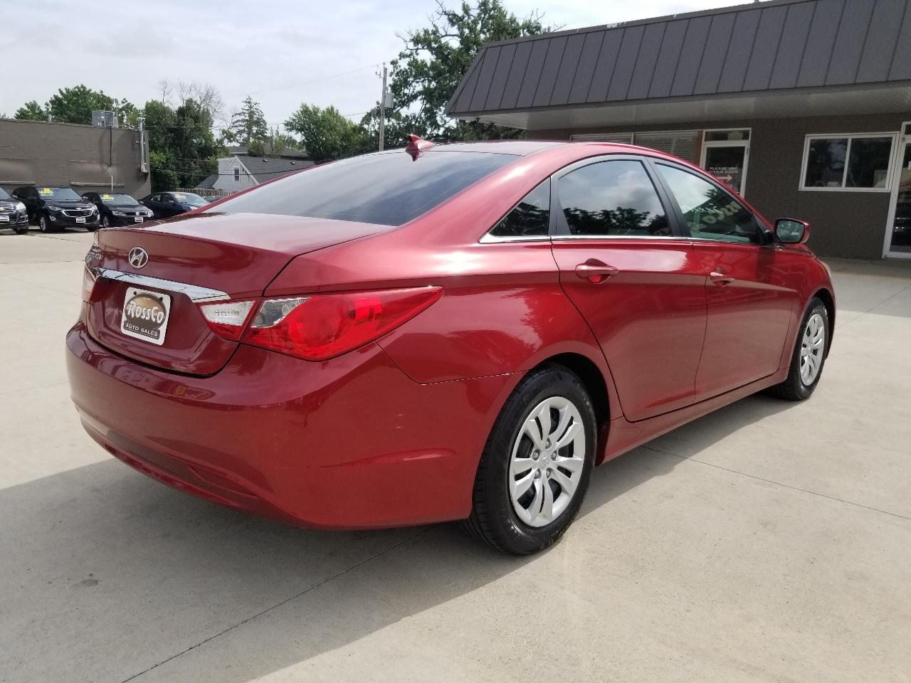 Hyundai Sonata 4dr Sdn 2.4L Auto GLS 2012