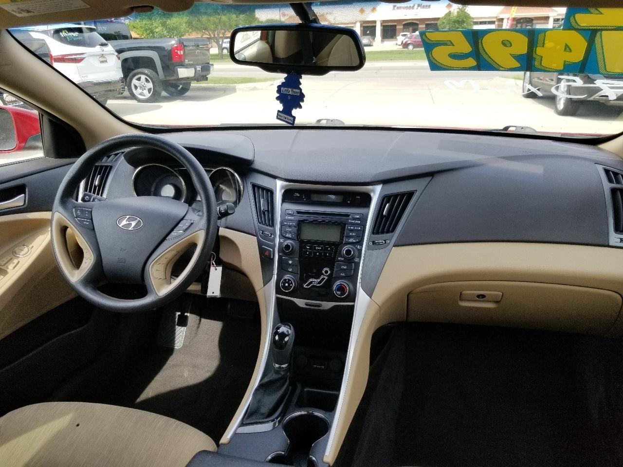 Hyundai Sonata 4dr Sdn 2.4L Auto GLS 2012