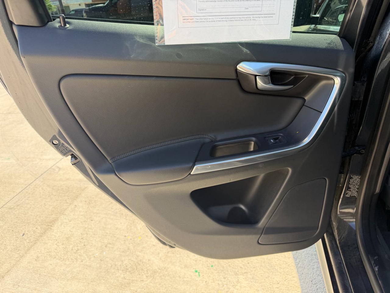 Volvo XC60 2015.5 AWD 4dr T6 Platinum 2015