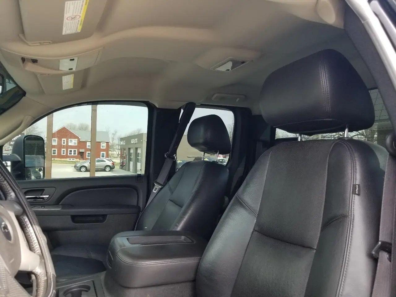 Chevrolet Silverado 2500HD 4WD Ext Cab 144.2" LTZ 2012