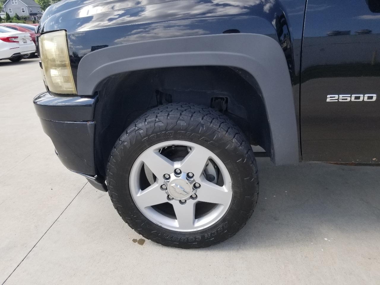 Chevrolet Silverado 2500HD 4WD Ext Cab 144.2" LTZ 2012