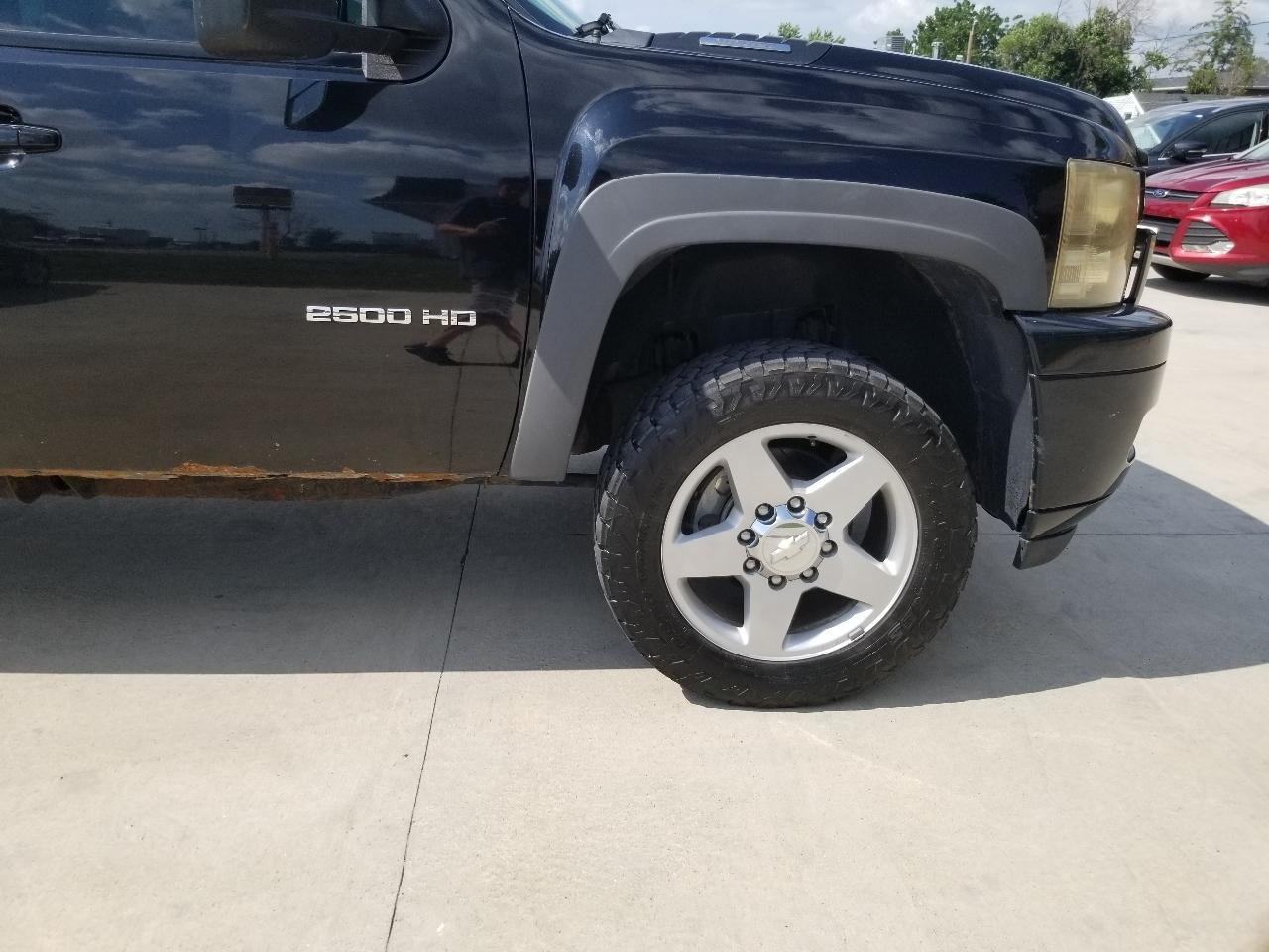 Chevrolet Silverado 2500HD 4WD Ext Cab 144.2" LTZ 2012