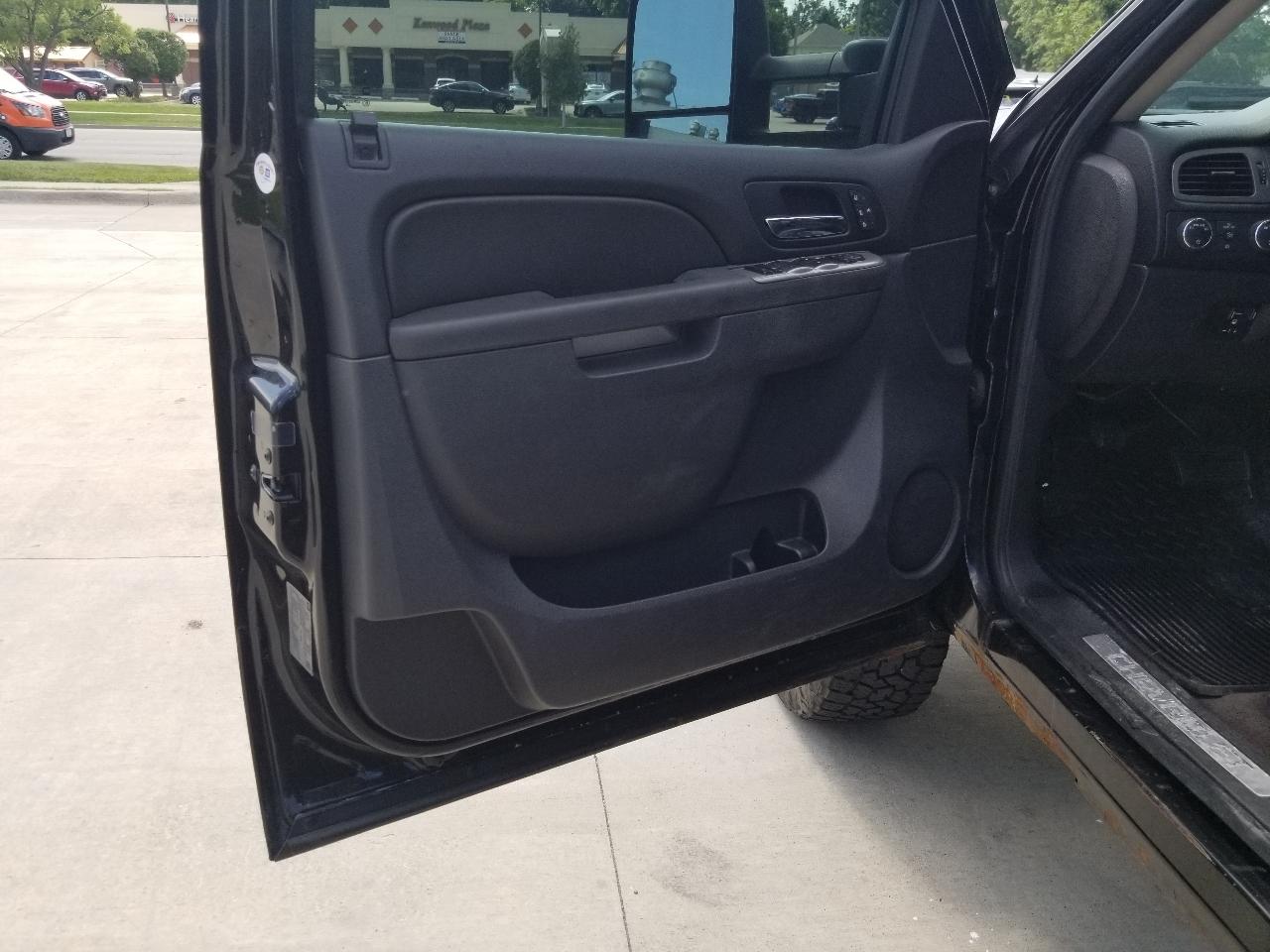 Chevrolet Silverado 2500HD 4WD Ext Cab 144.2" LTZ 2012