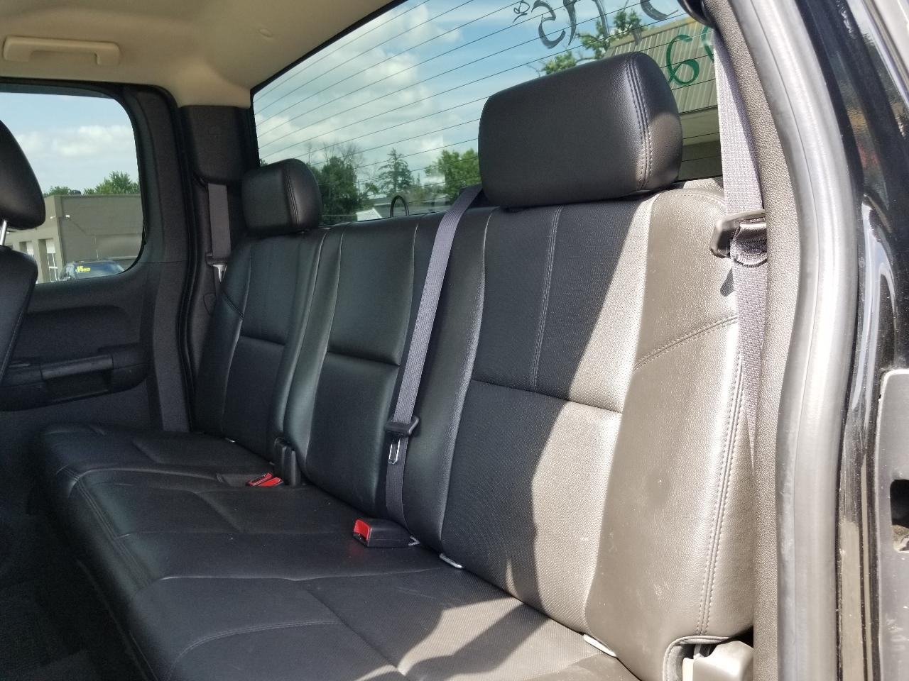 Chevrolet Silverado 2500HD 4WD Ext Cab 144.2" LTZ 2012