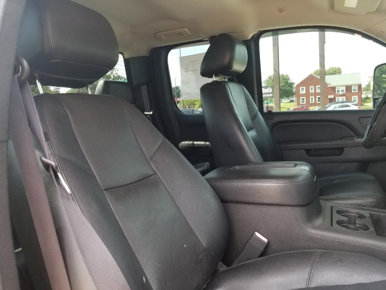 Chevrolet Silverado 2500HD 4WD Ext Cab 144.2" LTZ 2012