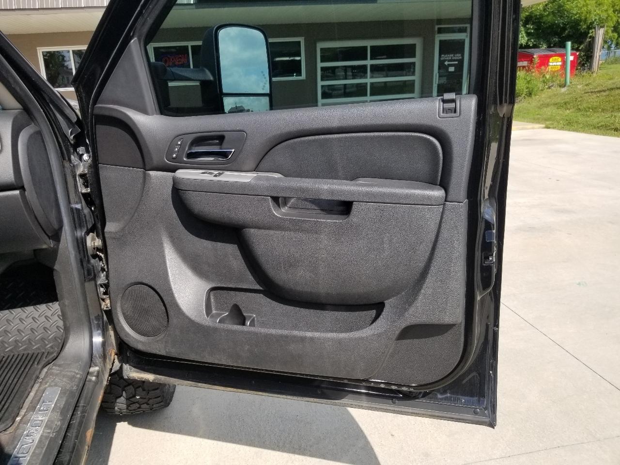 Chevrolet Silverado 2500HD 4WD Ext Cab 144.2" LTZ 2012