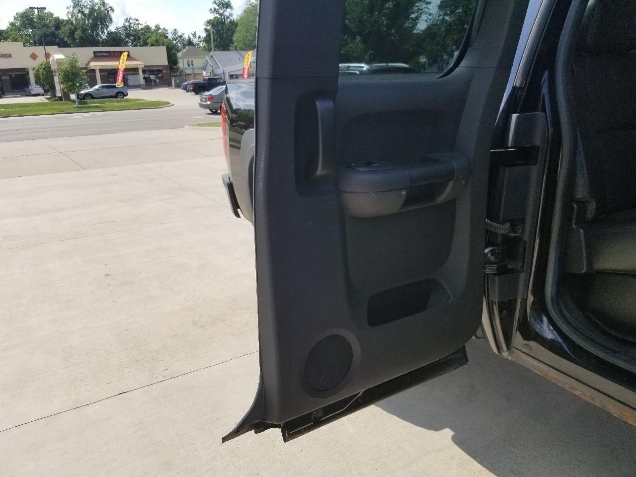 Chevrolet Silverado 2500HD 4WD Ext Cab 144.2" LTZ 2012