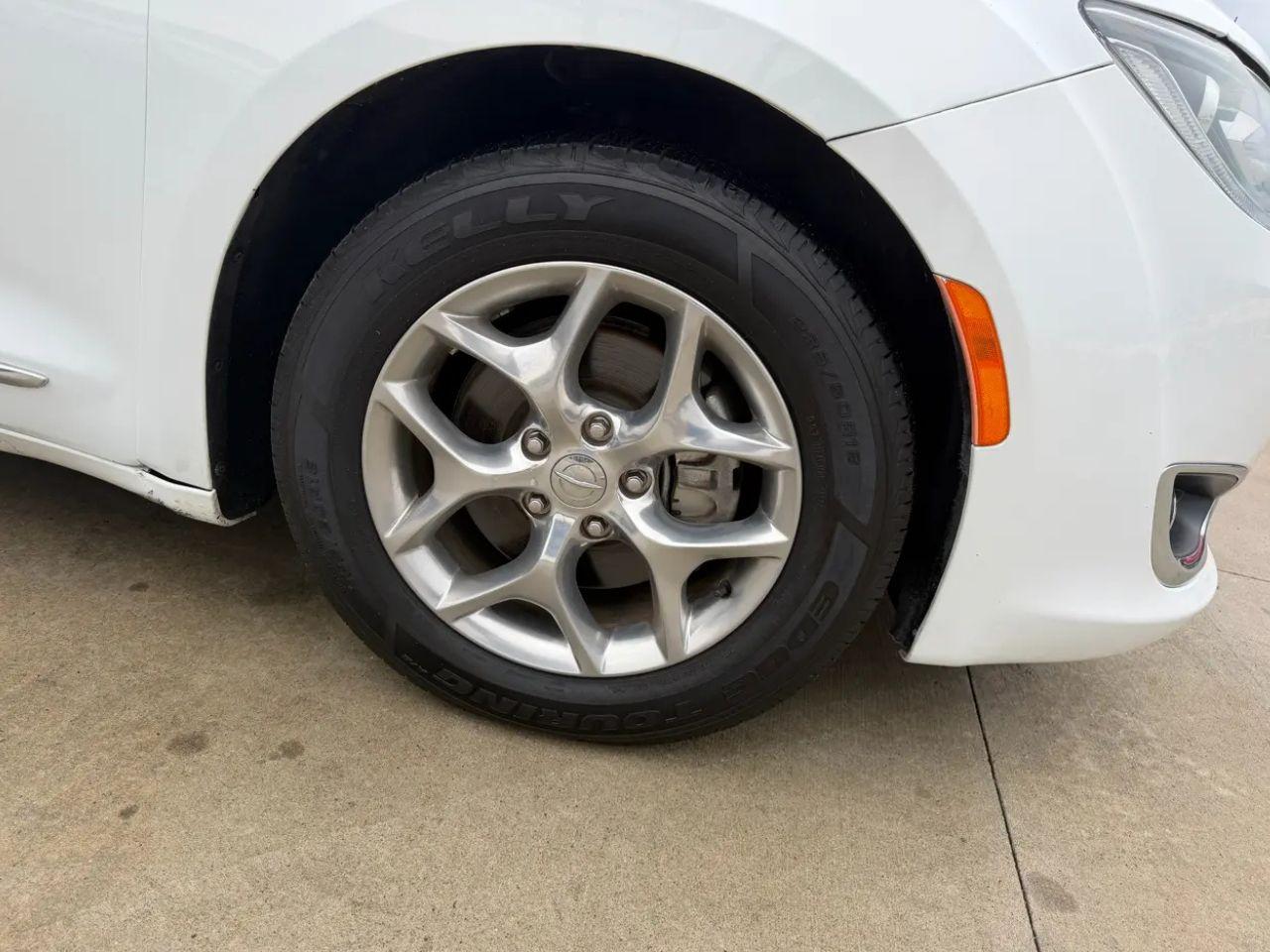 Chrysler Pacifica Limited FWD 2018