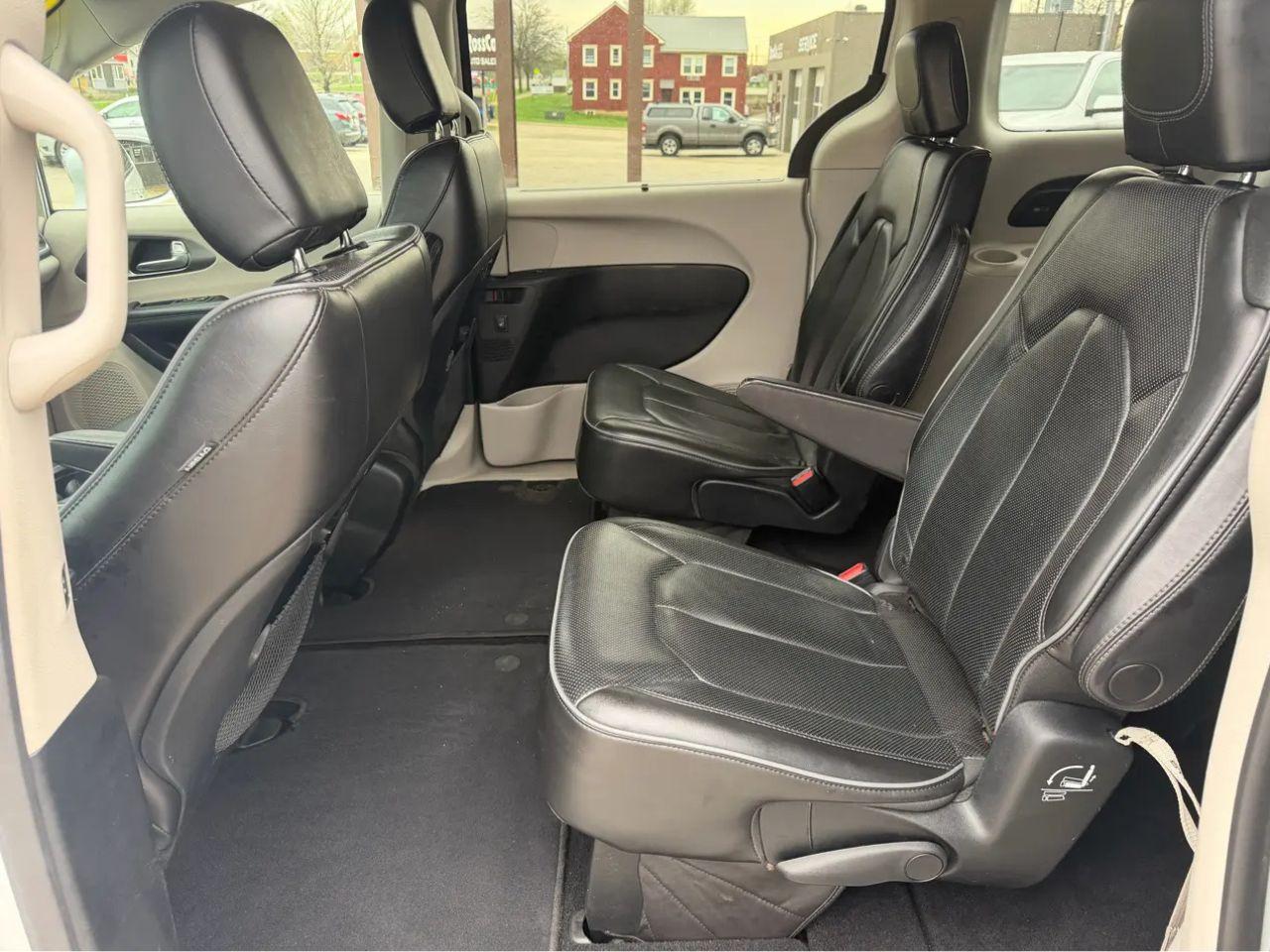 Chrysler Pacifica Limited FWD 2018