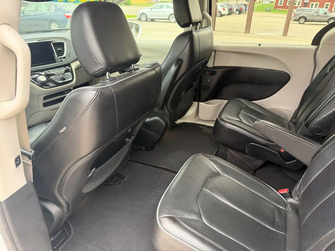 Chrysler Pacifica Limited FWD 2018