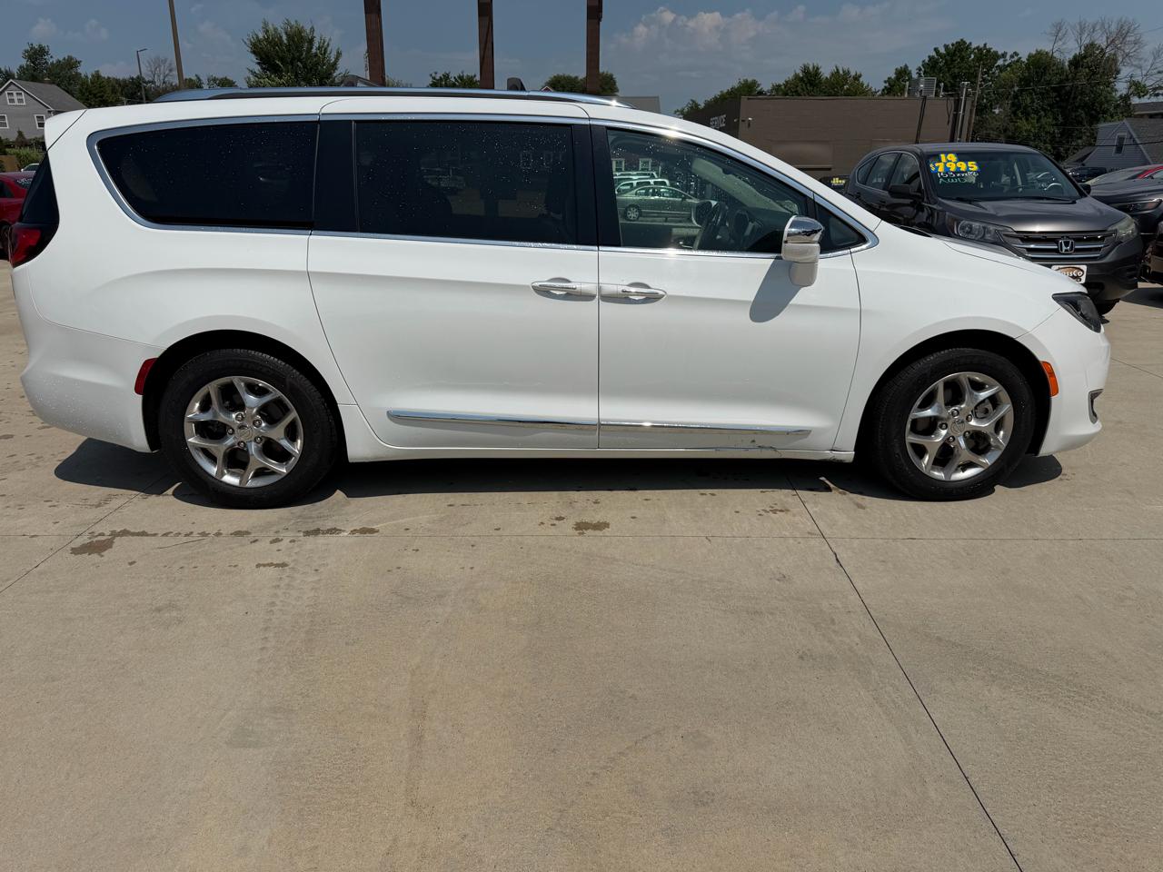 Chrysler Pacifica Limited FWD 2018