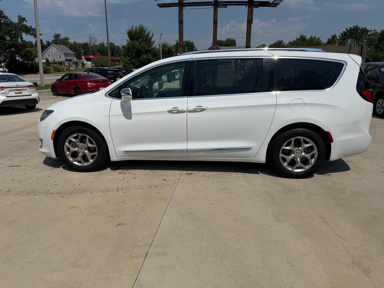 Chrysler Pacifica Limited FWD 2018