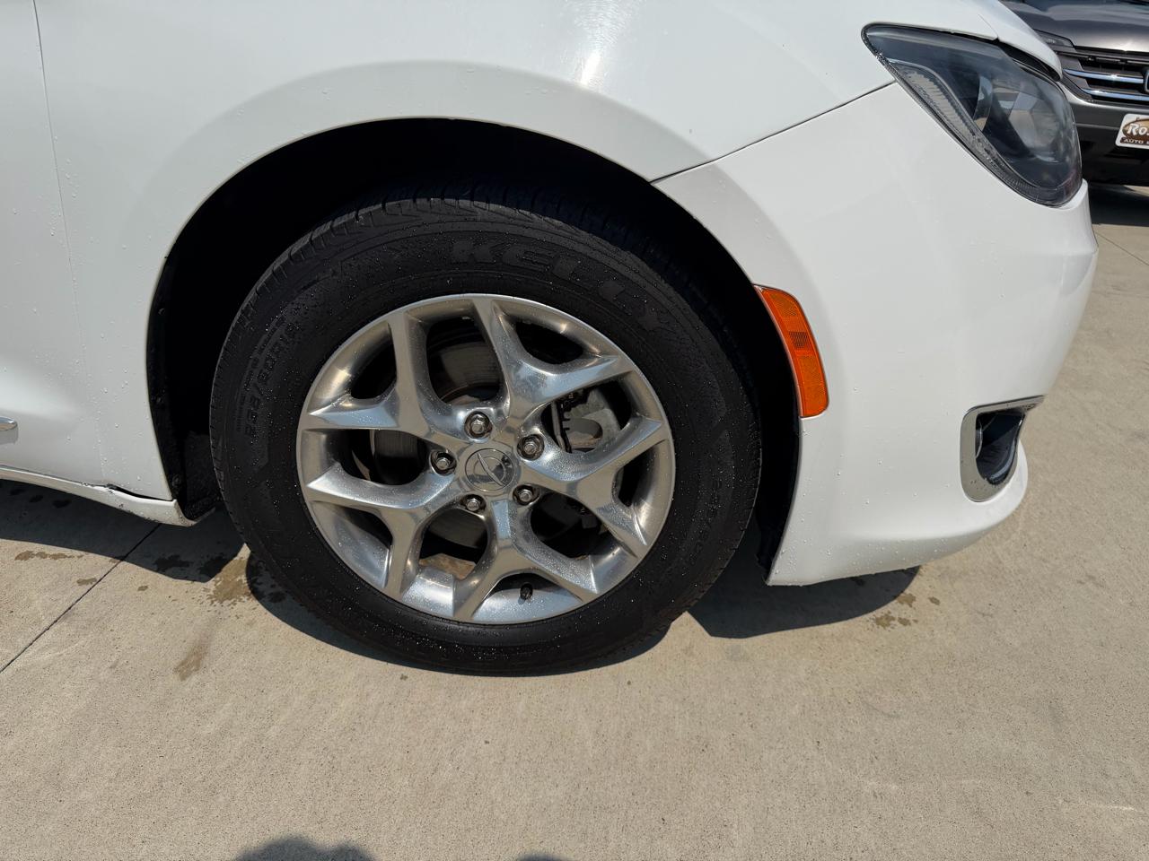 Chrysler Pacifica Limited FWD 2018