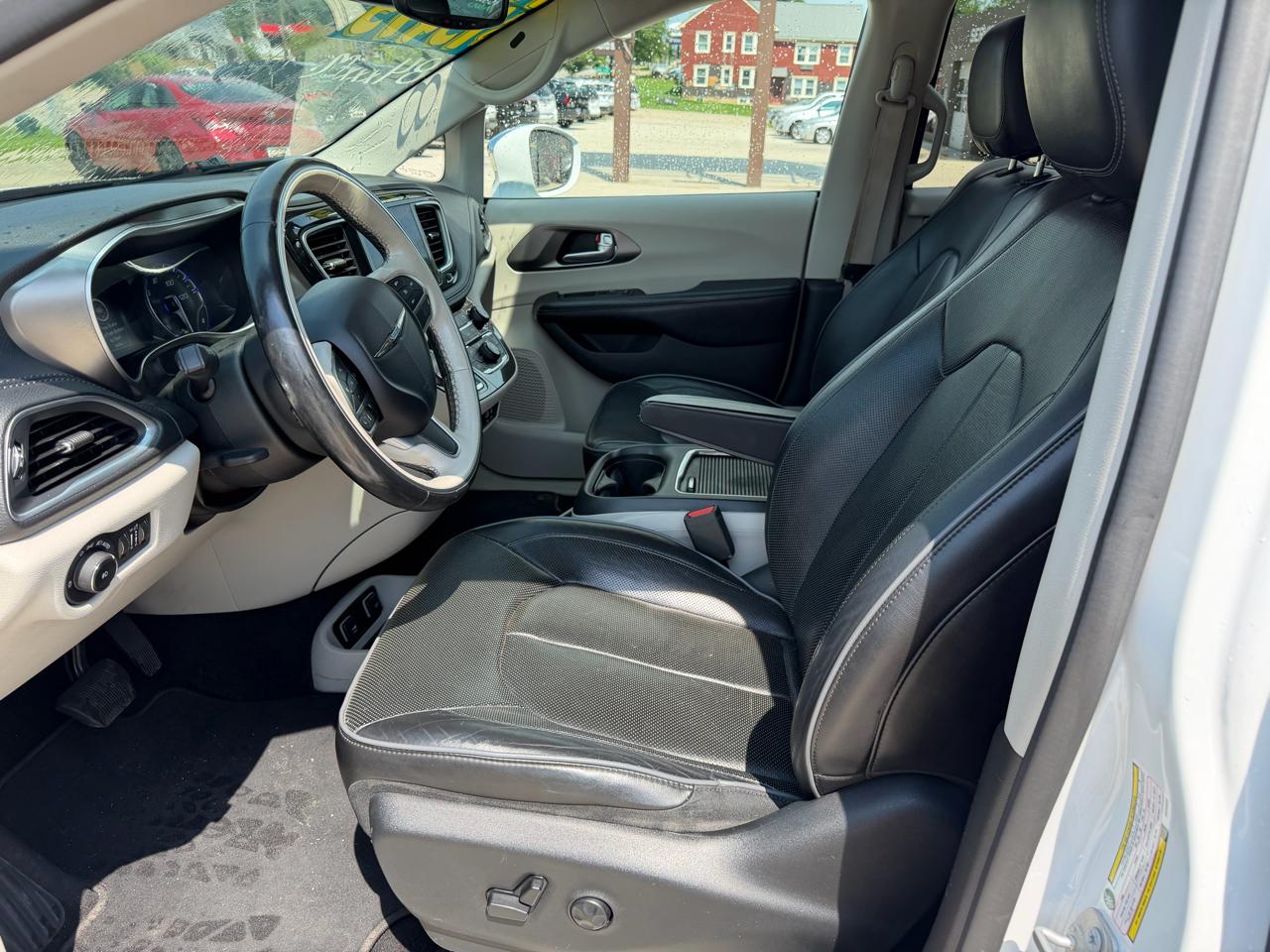 Chrysler Pacifica Limited FWD 2018